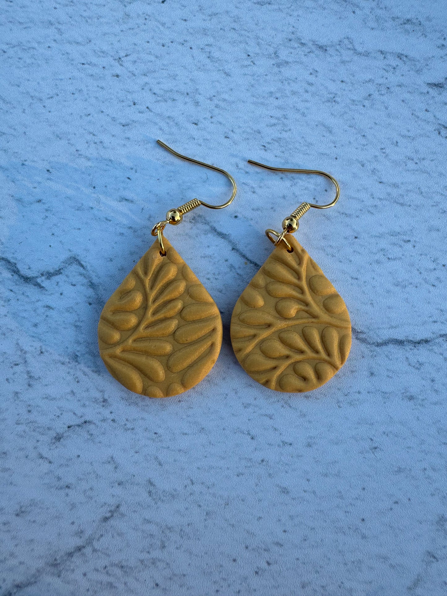 Textures Mini Teardrop Hooks