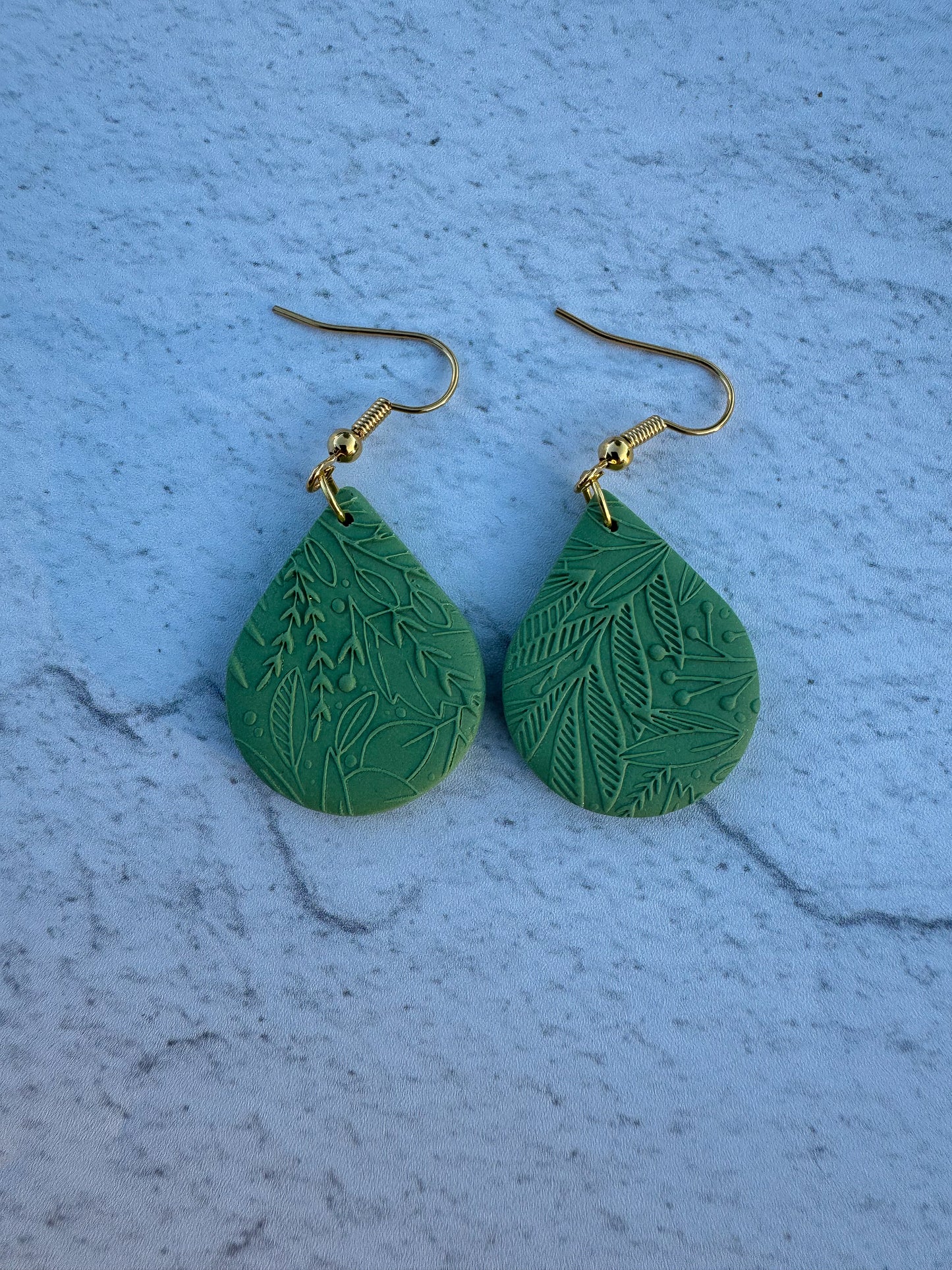 Textures Mini Teardrop Hooks