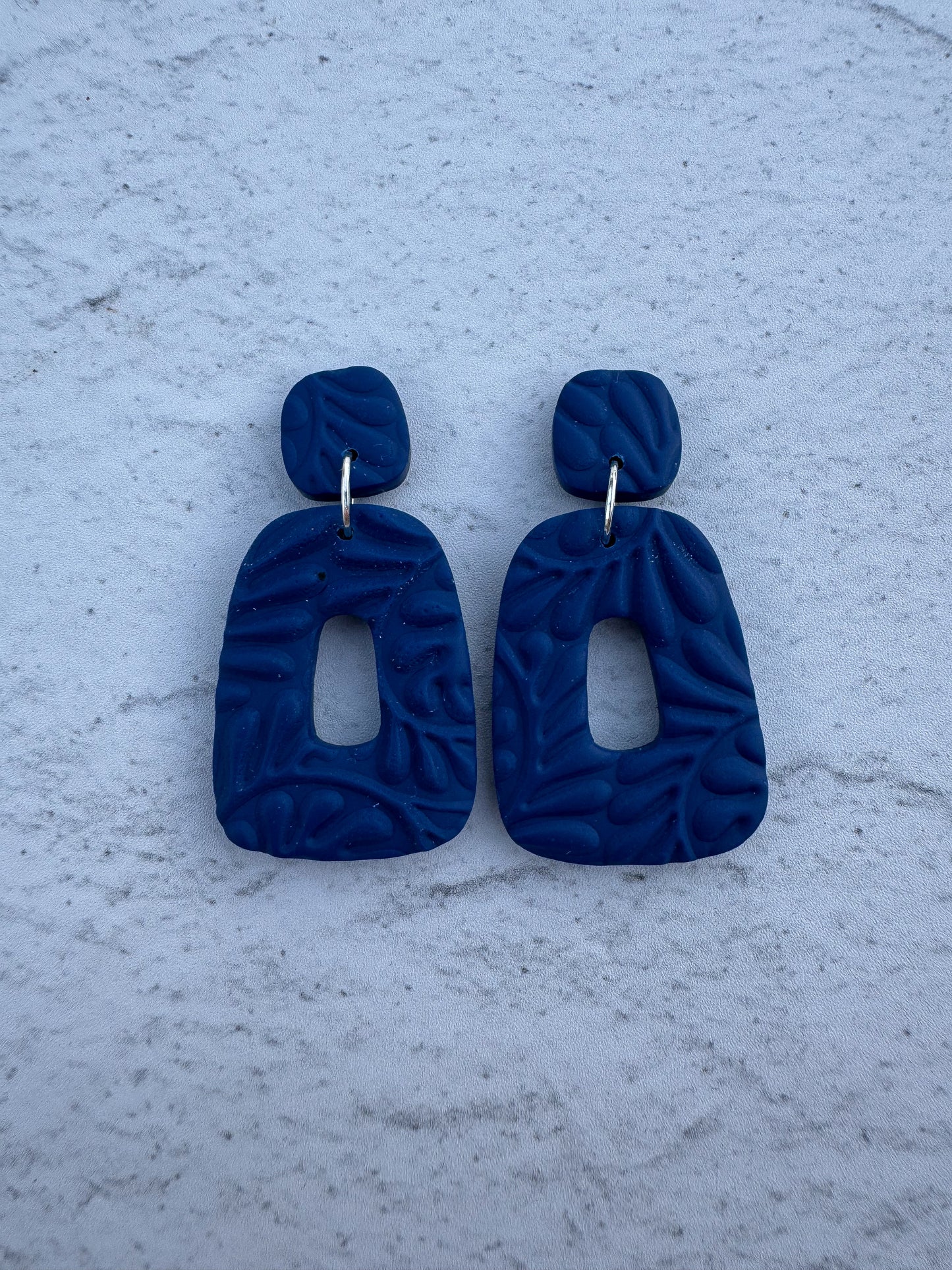 Textures Hollow Dangles