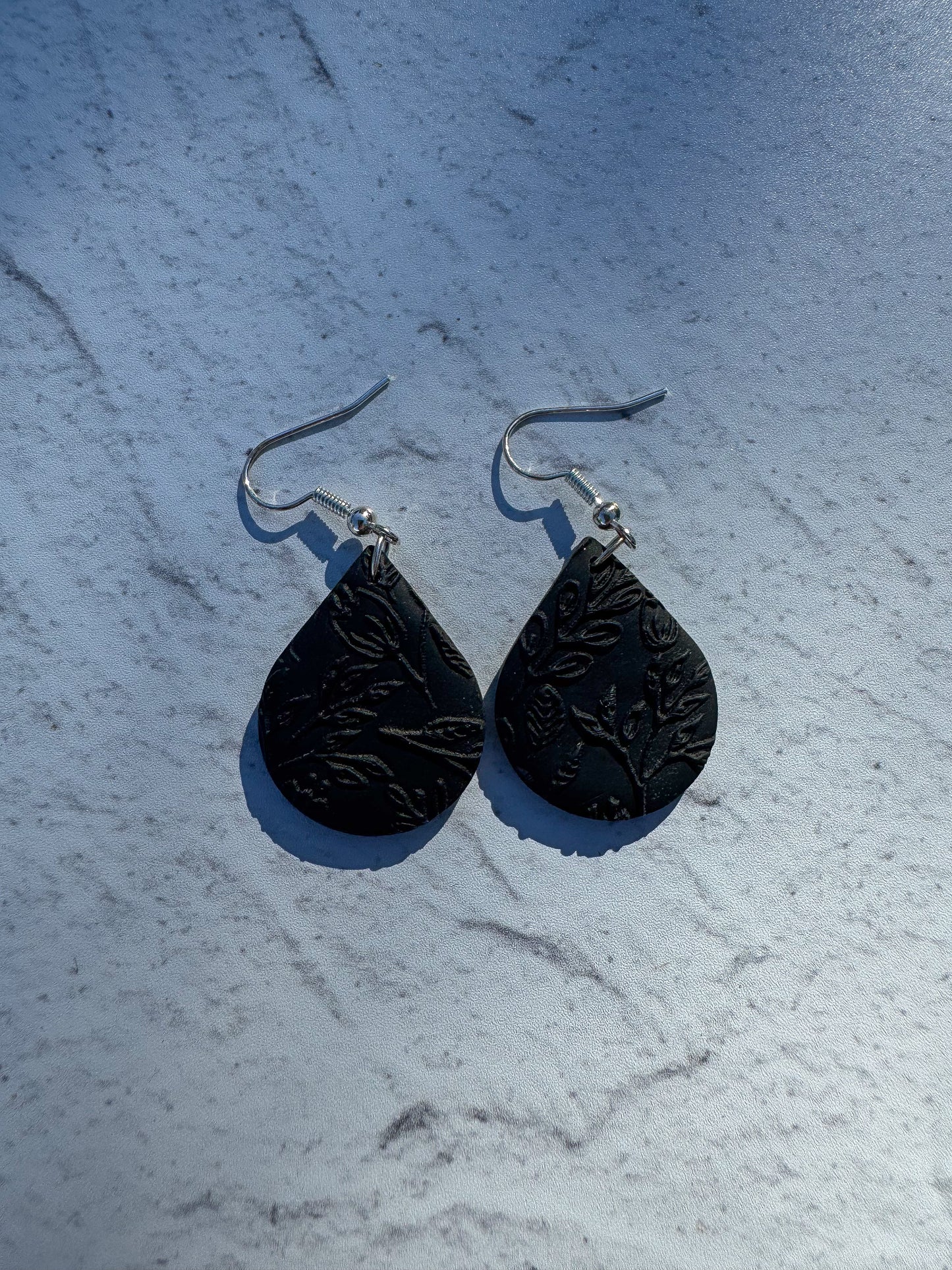 Textures Mini Teardrop Hooks