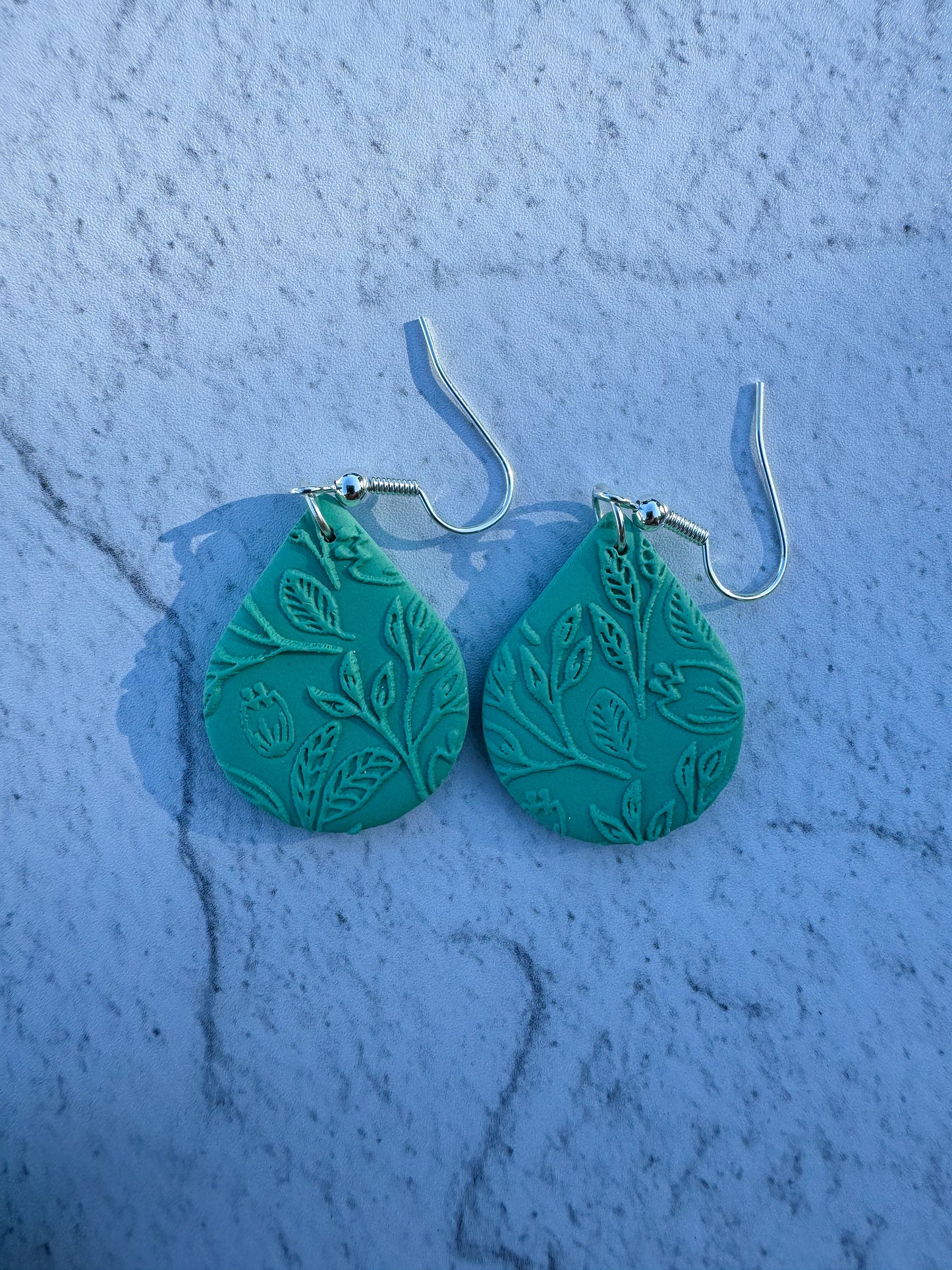 Textures Mini Teardrop Hooks