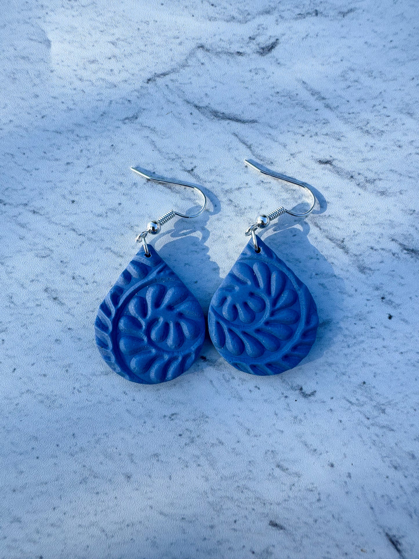 Textures Mini Teardrop Hooks