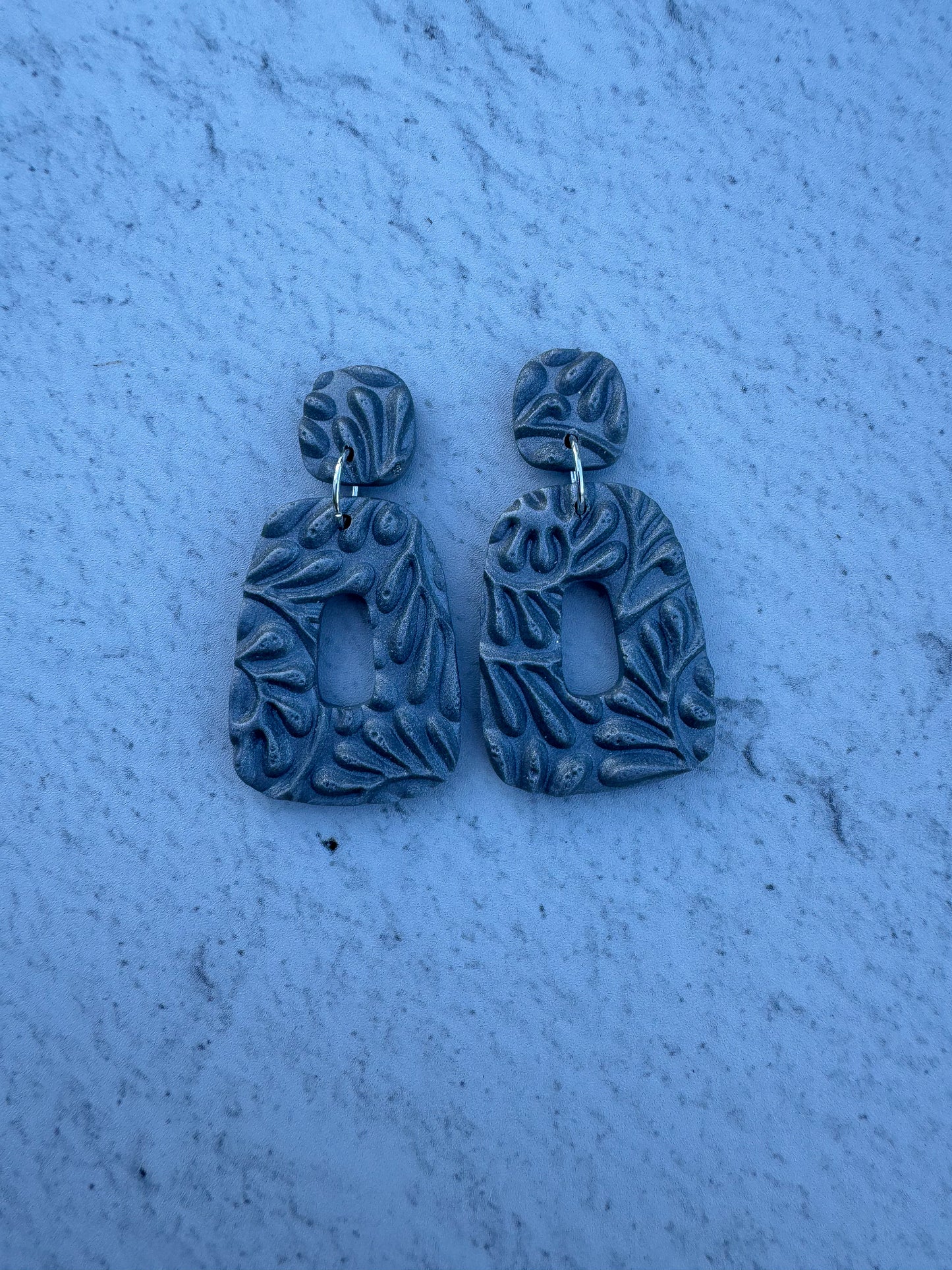 Textures Hollow Dangles