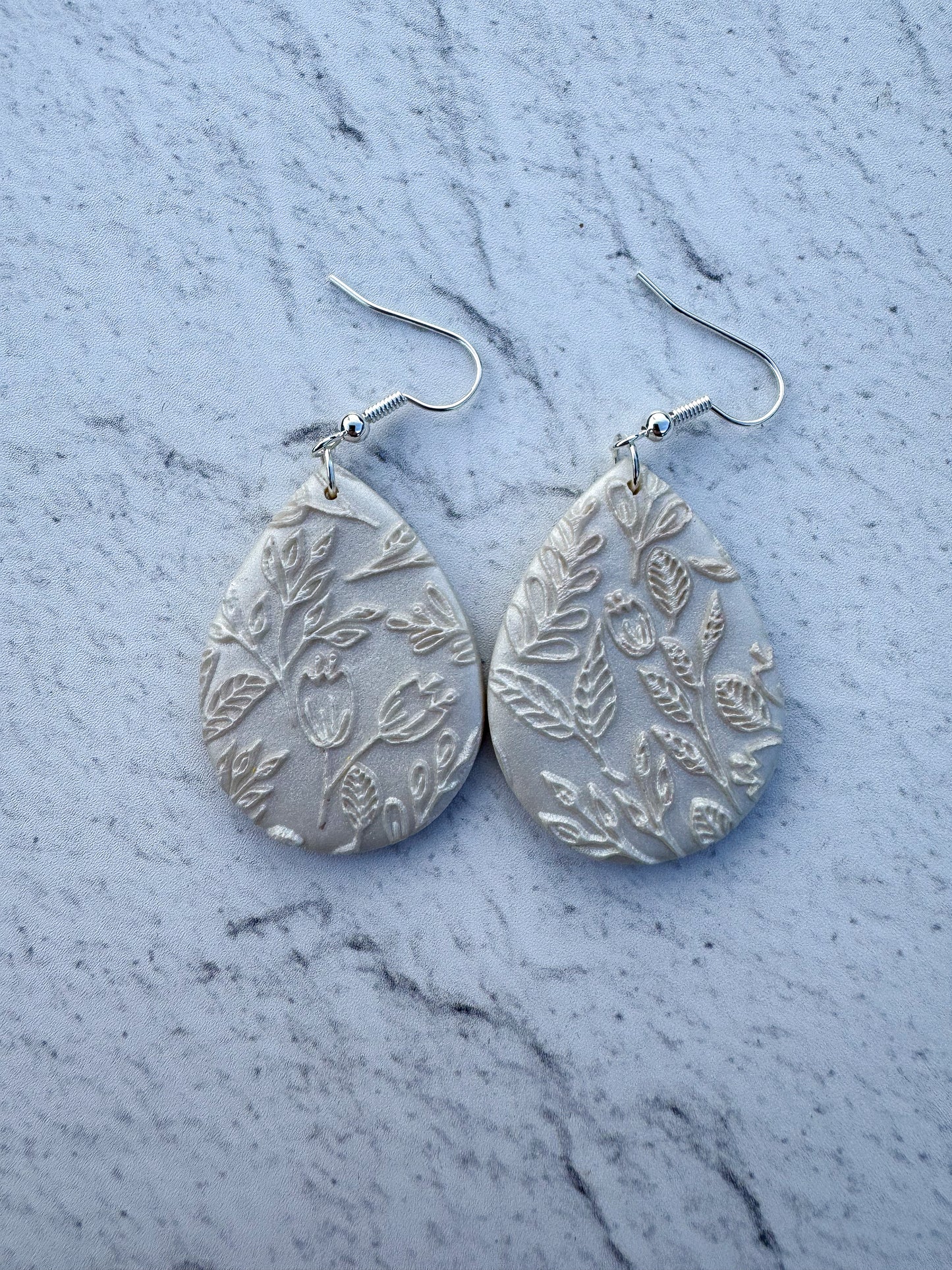 Textures Teardrop Hooks