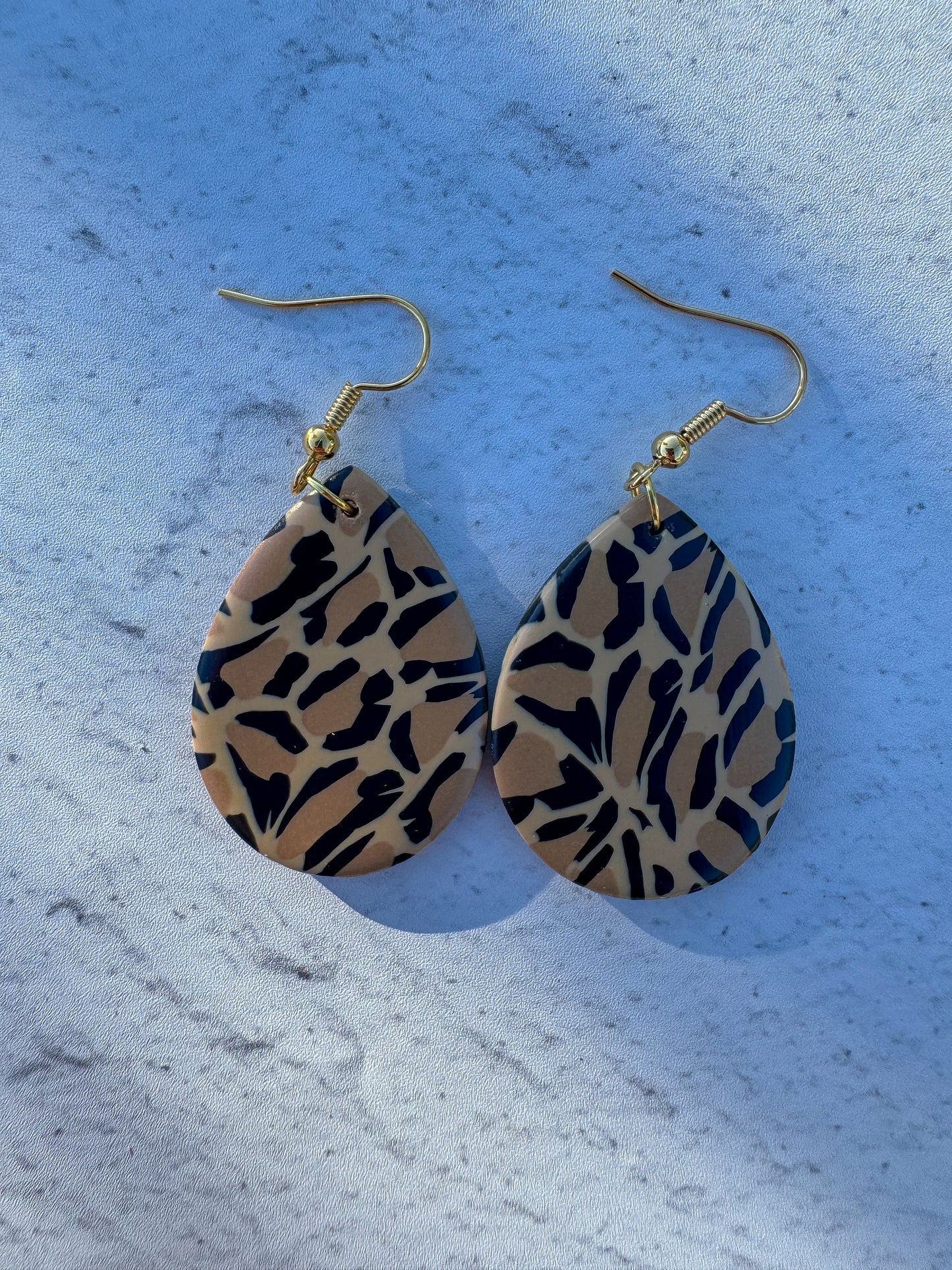 Leopard Love Teardrop Hooks