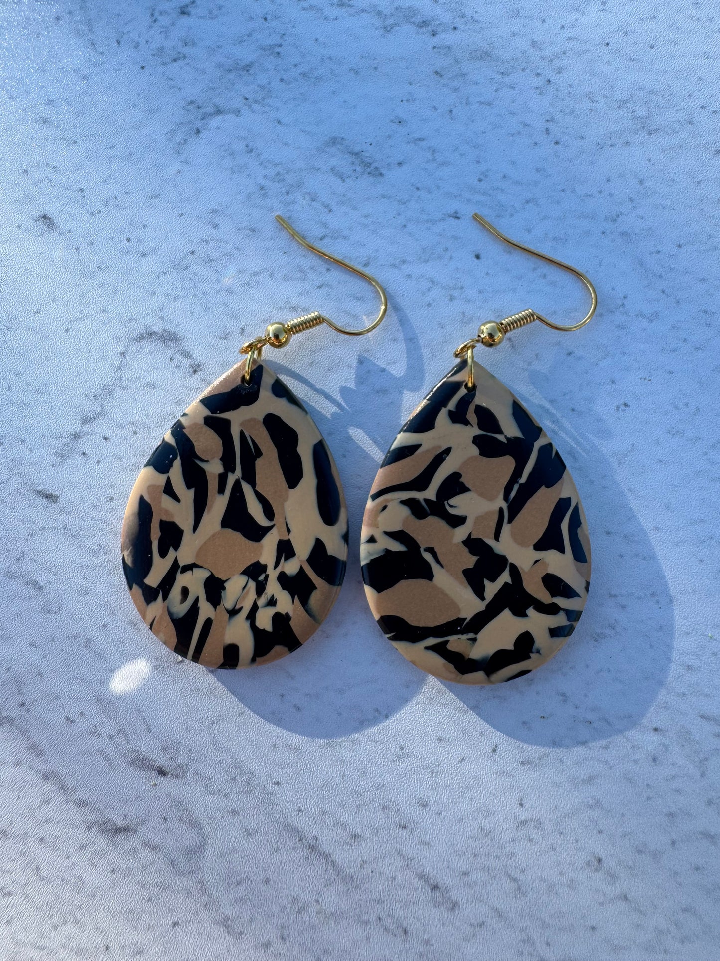 Leopard Love Teardrop Hooks