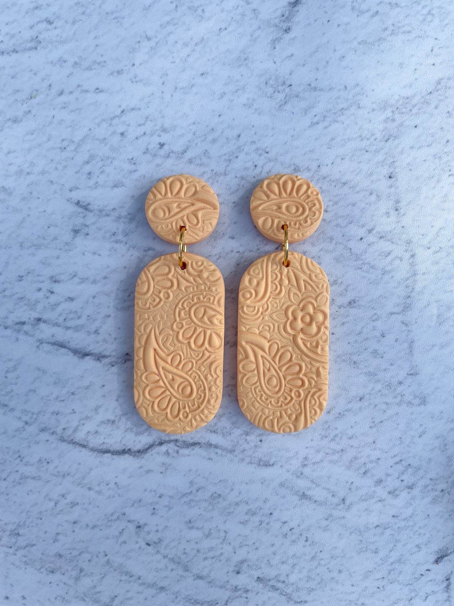 Textures Capsule Dangles