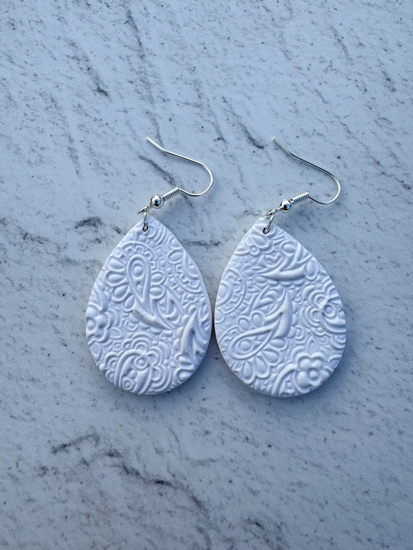 Textures Teardrop Hooks