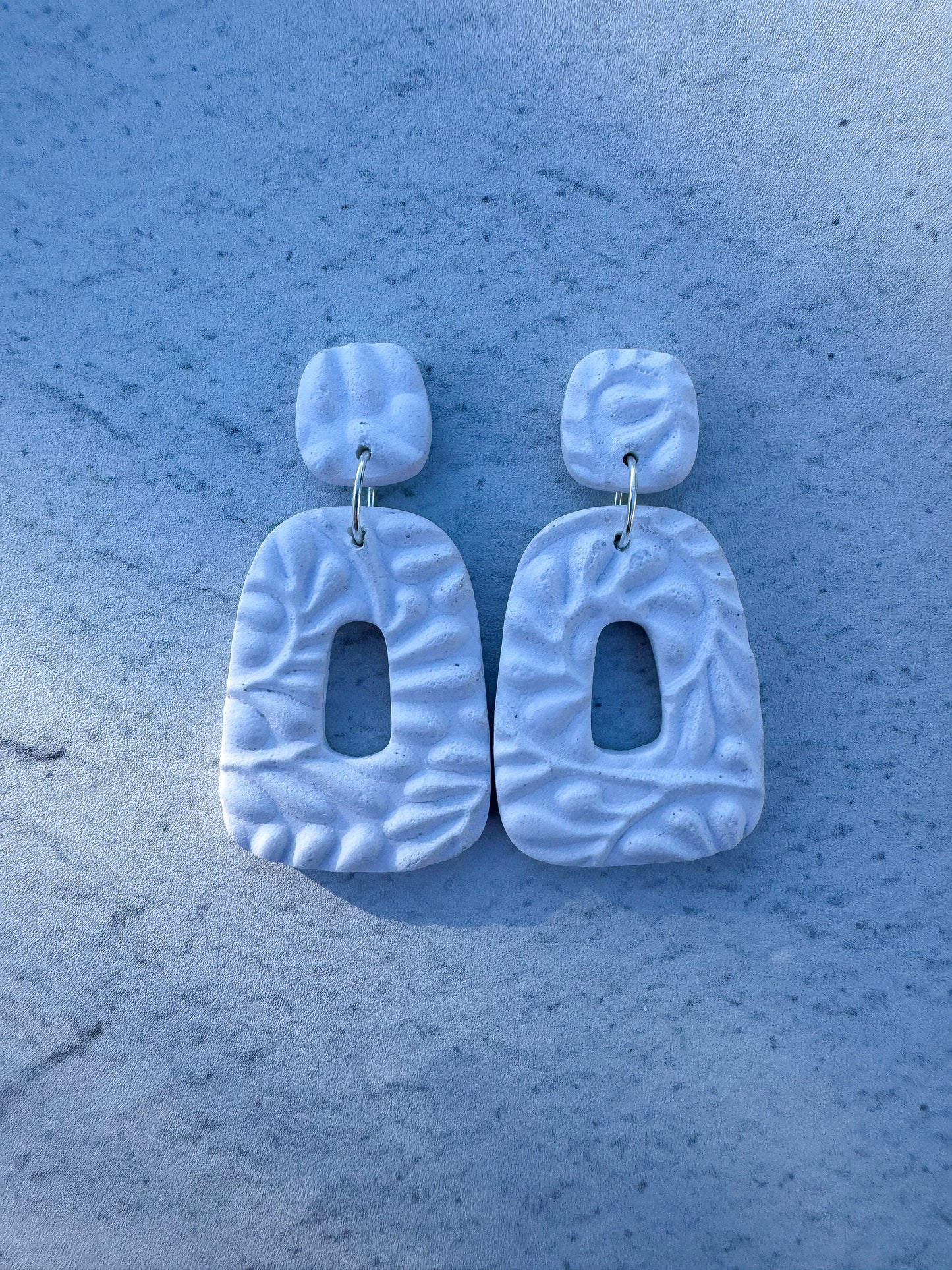 Textures Hollow Dangles