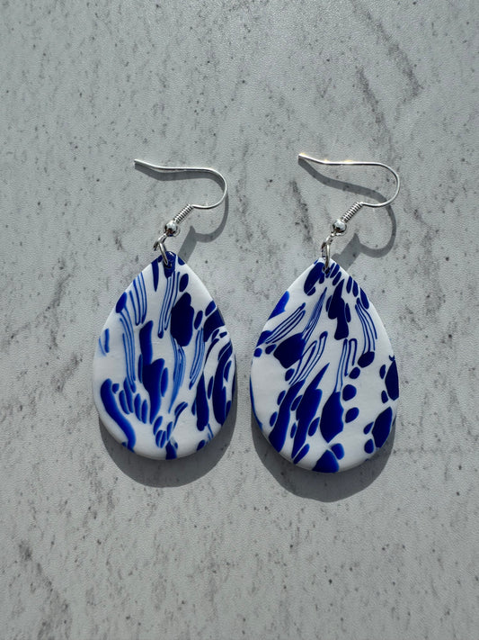 Blue China Teardrop Hooks